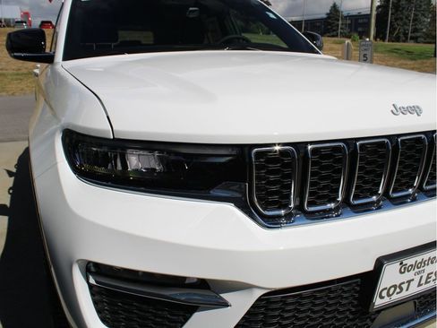 New 2025 Jeep Grand Cherokee Limited image 36