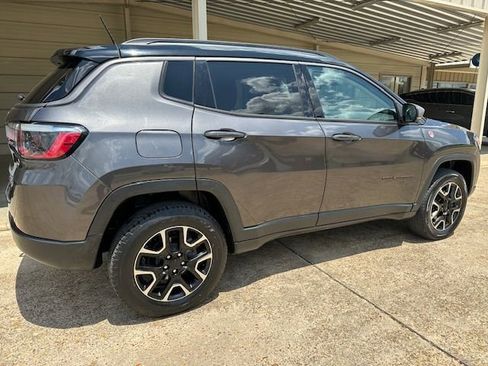 Used 2021 Jeep Compass Trailhawk image 4