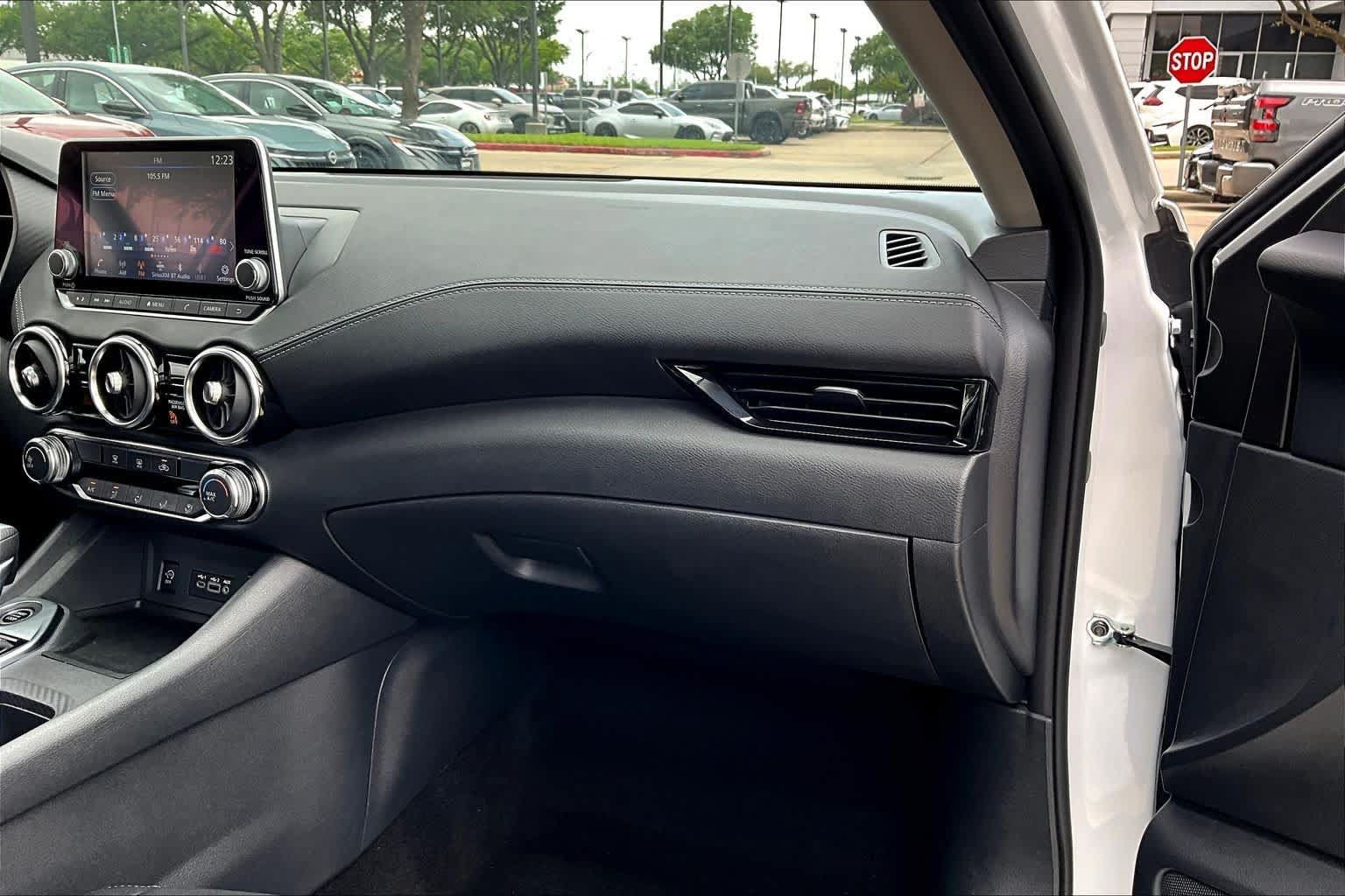 Used 2025 Nissan Sentra SV w/ Trunk Package FWD image 17