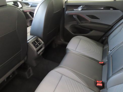 New 2026 Volkswagen Tiguan SE image 24