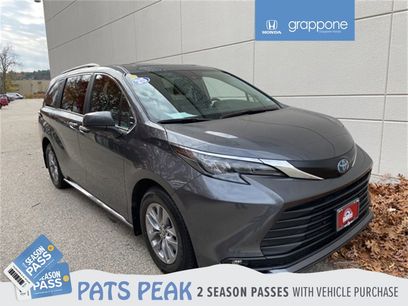 Used 2025 Toyota Sienna XLE