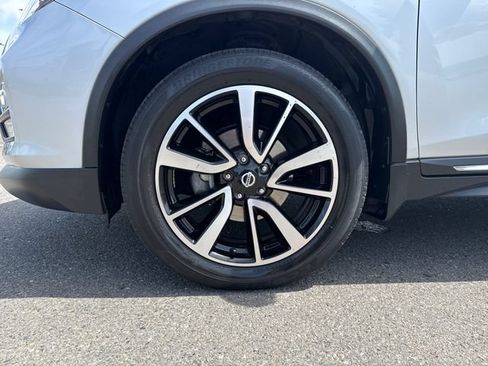 Used 2019 Nissan Rogue SL w/ Premium Package AWD/4WD image 28
