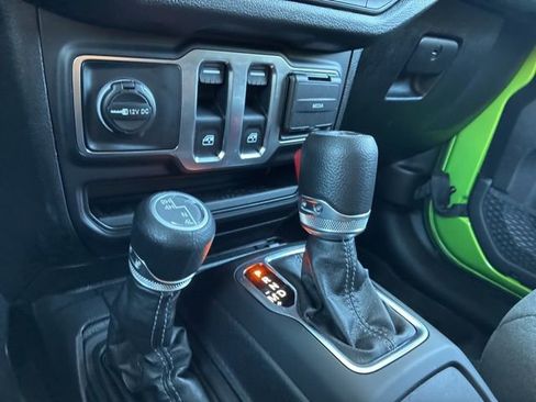 Used 2025 Jeep Wrangler Sport S image 30