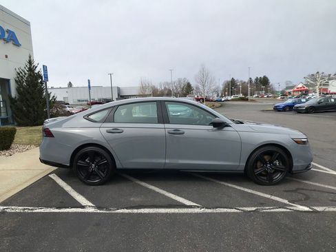 Used 2025 Honda Accord Sport image 14