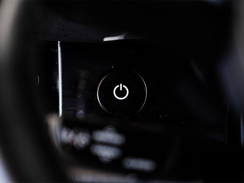 Used 2020 Porsche Taycan 4S image 18