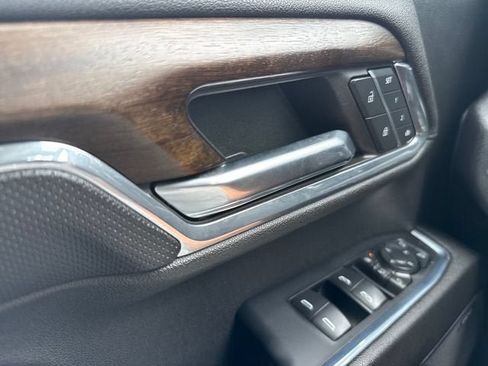 Used 2024 Chevrolet Silverado 2500 High Country w/ High Country Premium Package AWD/4WD image 28