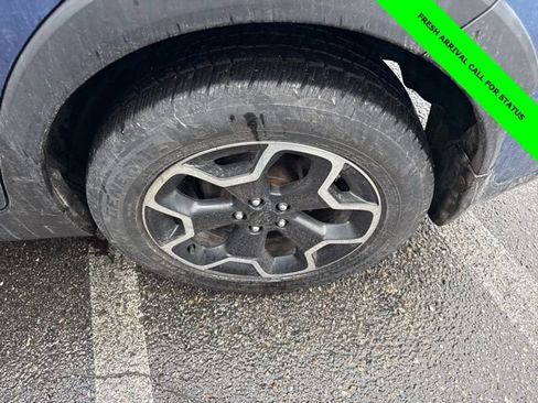 Used 2015 Subaru Crosstrek 2.0i Premium image 11