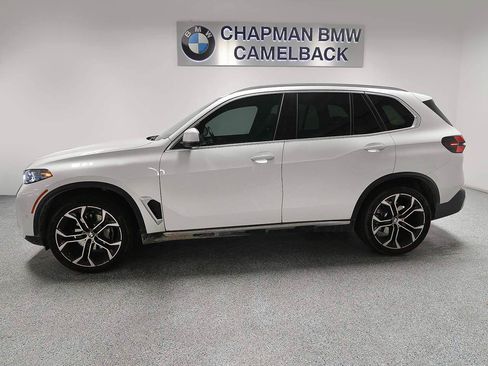 Used 2026 BMW X5 sDrive40i w/ Premium Package RWD image 3
