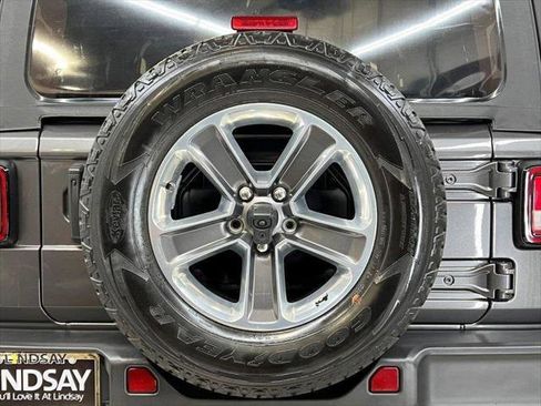 Certified 2022 Jeep Wrangler Unlimited Sahara w/ Cold Weather Group image 8