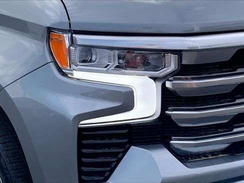 Used 2024 Chevrolet Silverado 1500 High Country AWD/4WD image 28