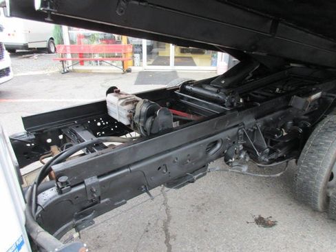 Used 2022 Ford F550 4x4 Regular Cab Super Duty image 37