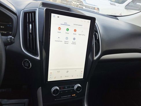 Used 2024 Ford Edge SEL image 23