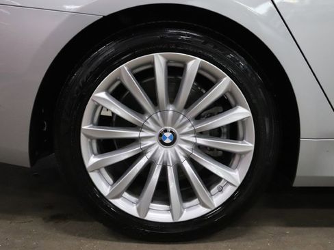 Used 2020 BMW 740i image 40