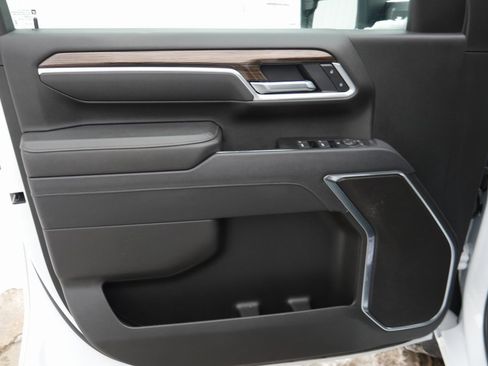 Used 2025 Chevrolet Silverado 2500 LT w/ Convenience Package image 28