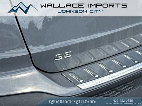 Used 2023 Volkswagen Taos SE FWD image 12