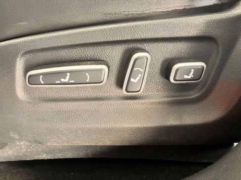 Used 2010 Hyundai Veracruz Limited FWD image 22
