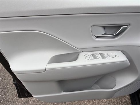 New 2026 Hyundai Kona SEL Premium image 7