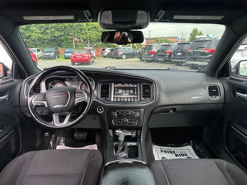 Used 2017 Dodge Charger SXT w/ Navigation & Travel Group RWD image 26
