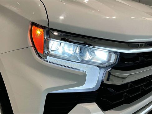 Used 2025 Chevrolet Silverado 1500 LT image 32