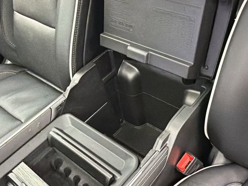 Used 2025 RAM 1500 Limited image 30