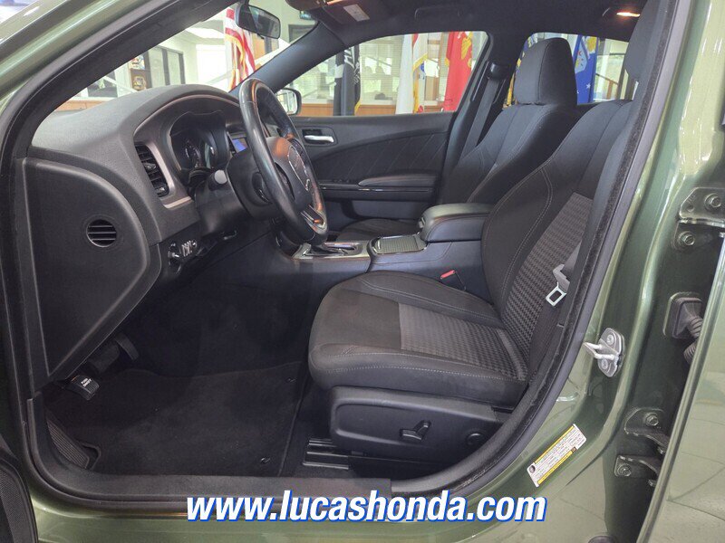 Used 2022 Dodge Charger SXT w/ Blacktop Package RWD image 7