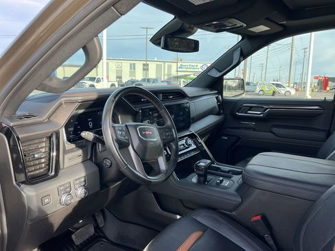 Used 2024 GMC Sierra 1500 AT4 w/ AT4 Premium Package image 10