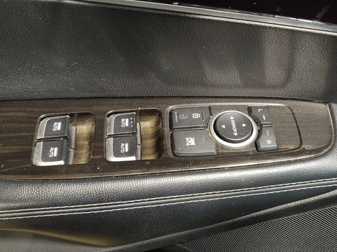 Used 2019 Kia Sorento FWD image 27