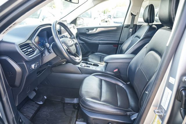 Used 2021 Ford Escape Titanium AWD/4WD image 22