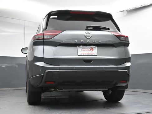 Used 2026 Nissan Rogue SV image 27