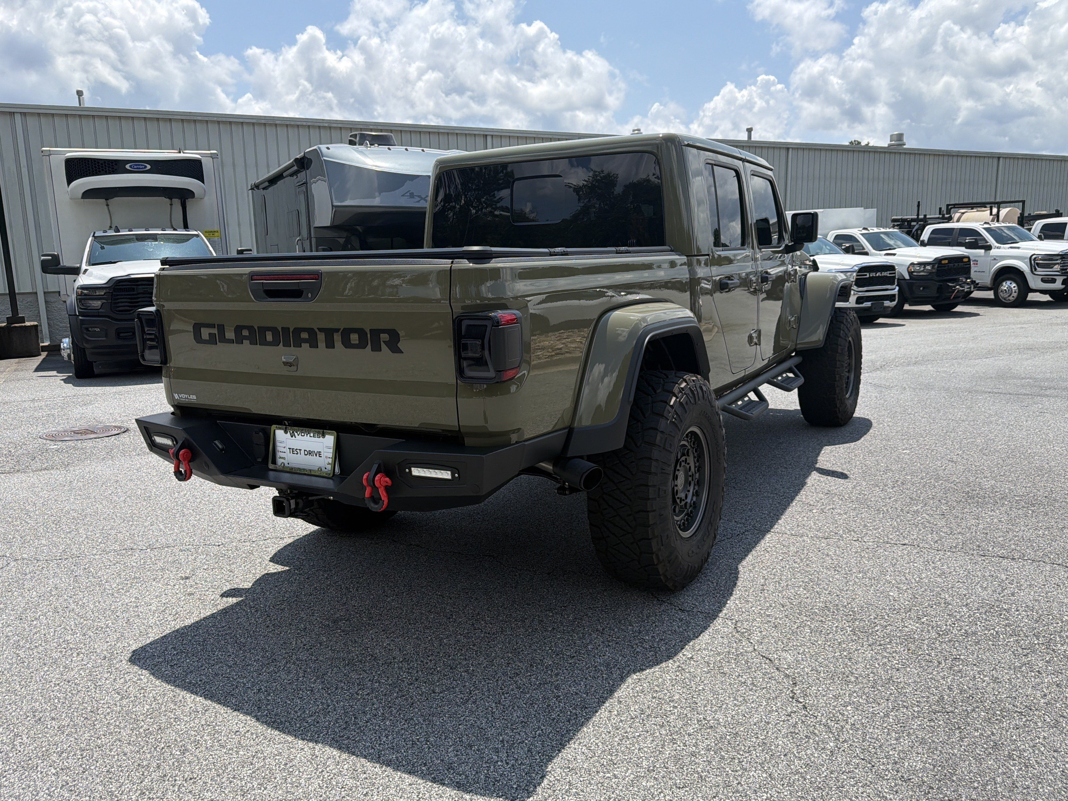 Used 2025 Jeep Gladiator Sport AWD/4WD image 8