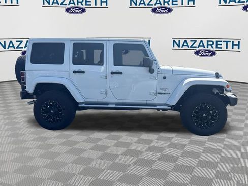 Used 2016 Jeep Wrangler Unlimited Sahara w/ Mopar Chrome Edition Group AWD/4WD image 8