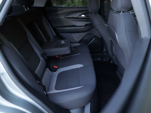 Used 2025 Chevrolet TrailBlazer LT w/ Convenience Package FWD image 28