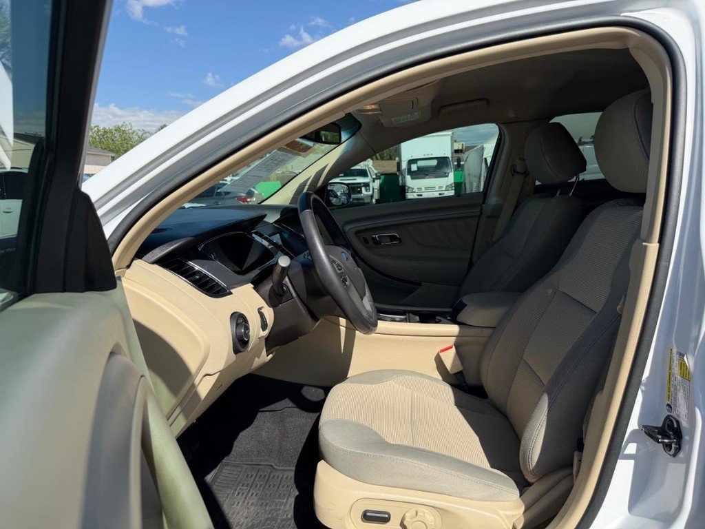 Used 2018 Ford Taurus SEL w/ Equipment Group 201A FWD image 17