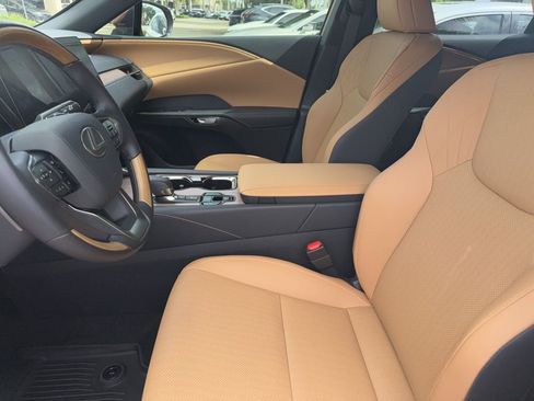 Used 2025 Lexus RX 350 Premium w/ Accessory Package (Z1) FWD image 11