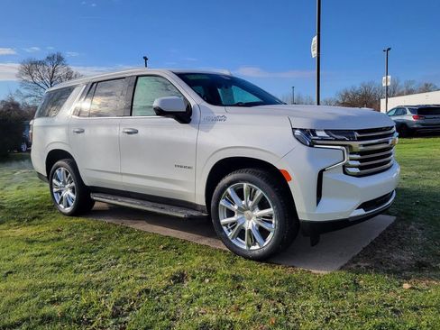 Used 2023 Chevrolet Tahoe High Country image 2