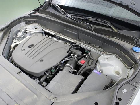 Certified 2025 Volvo XC90 B5 Plus image 27