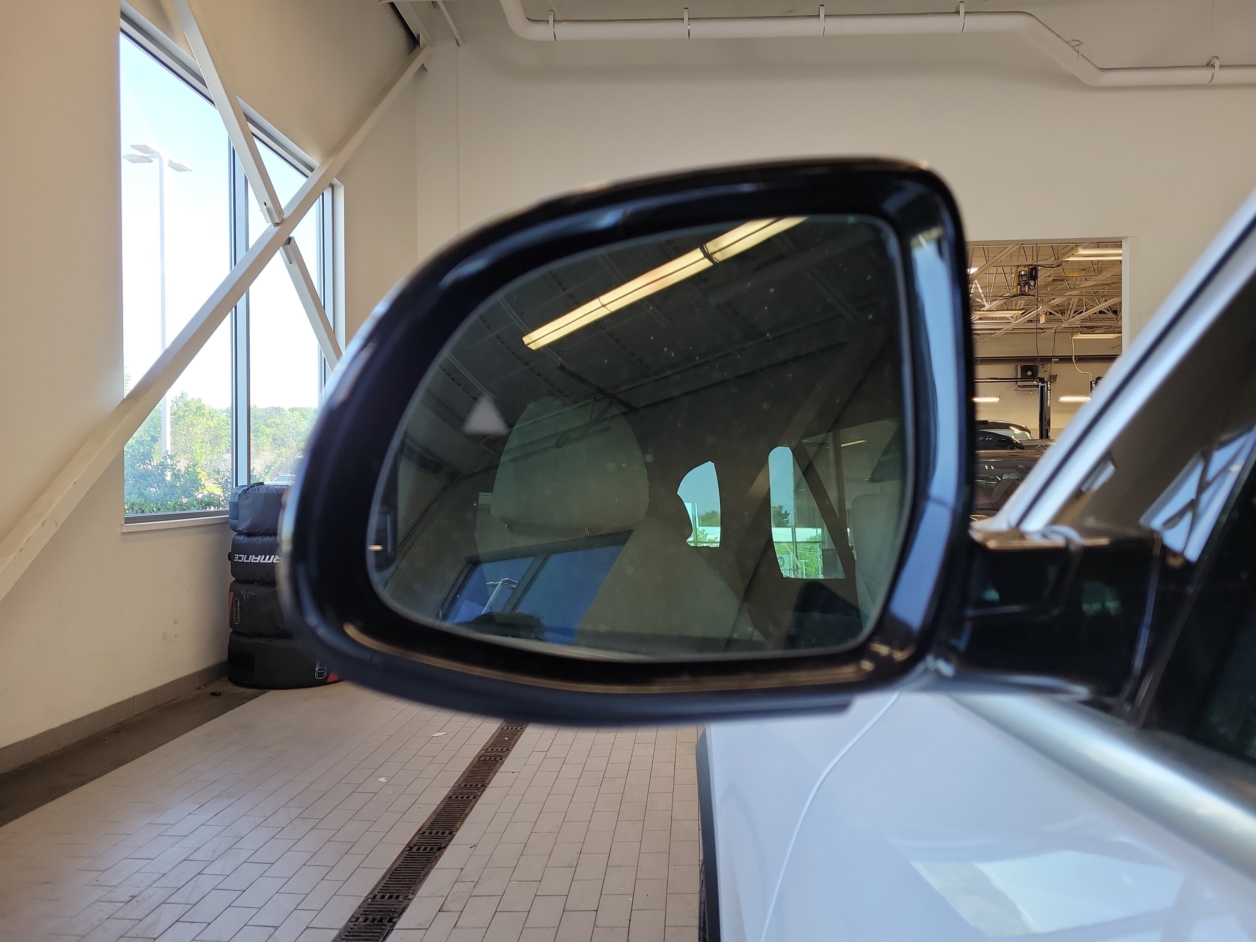 Used 2021 BMW X5 xDrive40i w/ Convenience Package AWD/4WD image 10