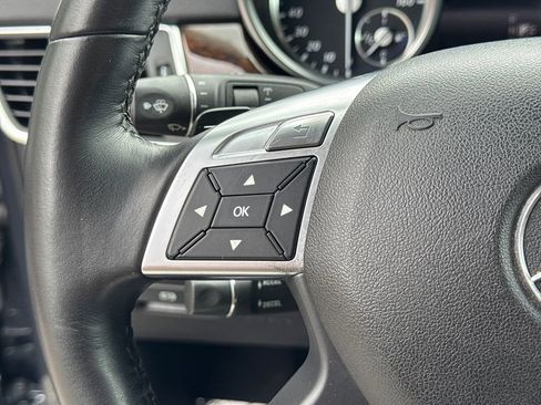 Used 2014 Mercedes-Benz GL 450 4MATIC image 25