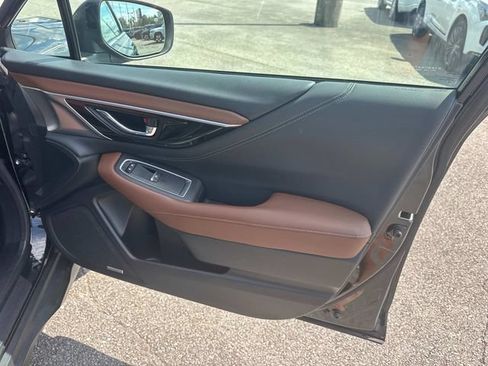 Used 2020 Subaru Outback Touring AWD/4WD image 25