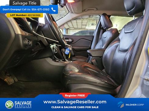 Used 2015 Jeep Cherokee Limited image 9