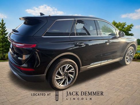 Used 2024 Lincoln Corsair AWD image 7
