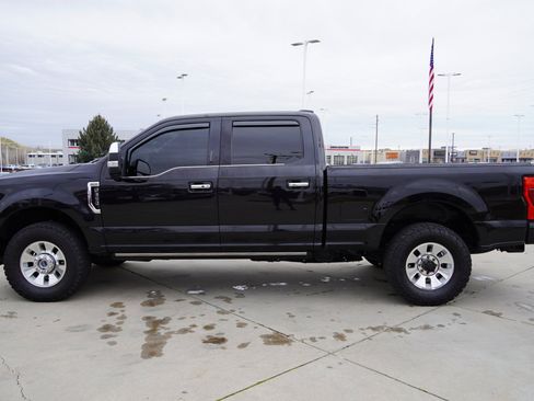 Used 2022 Ford F350 Platinum image 5