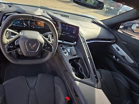 Used 2023 Chevrolet Corvette Stingray Coupe w/ Z51 Performance Package image 14