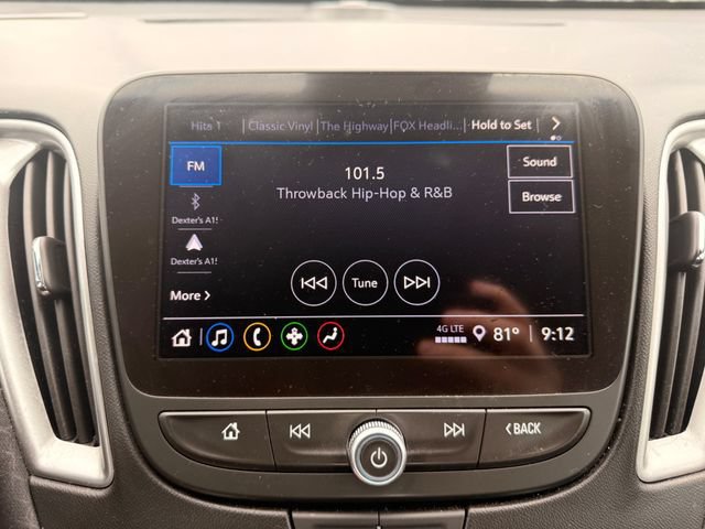 Used 2025 Chevrolet Malibu LT FWD image 4