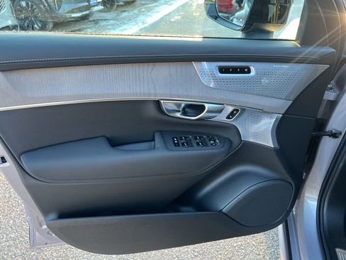 Certified 2026 Volvo XC90 T8 Ultra image 27
