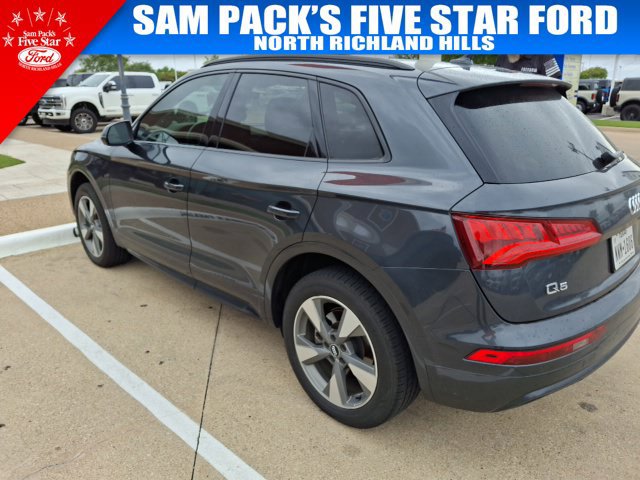 Used 2020 Audi Q5 2.0T Premium w/ Titanium Sport Package AWD/4WD image 4