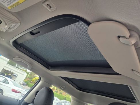 Used 2024 MINI Cooper SE image 11