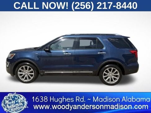 Used 2017 Ford Explorer Limited w/ Equipment Group 301A FWD image 3