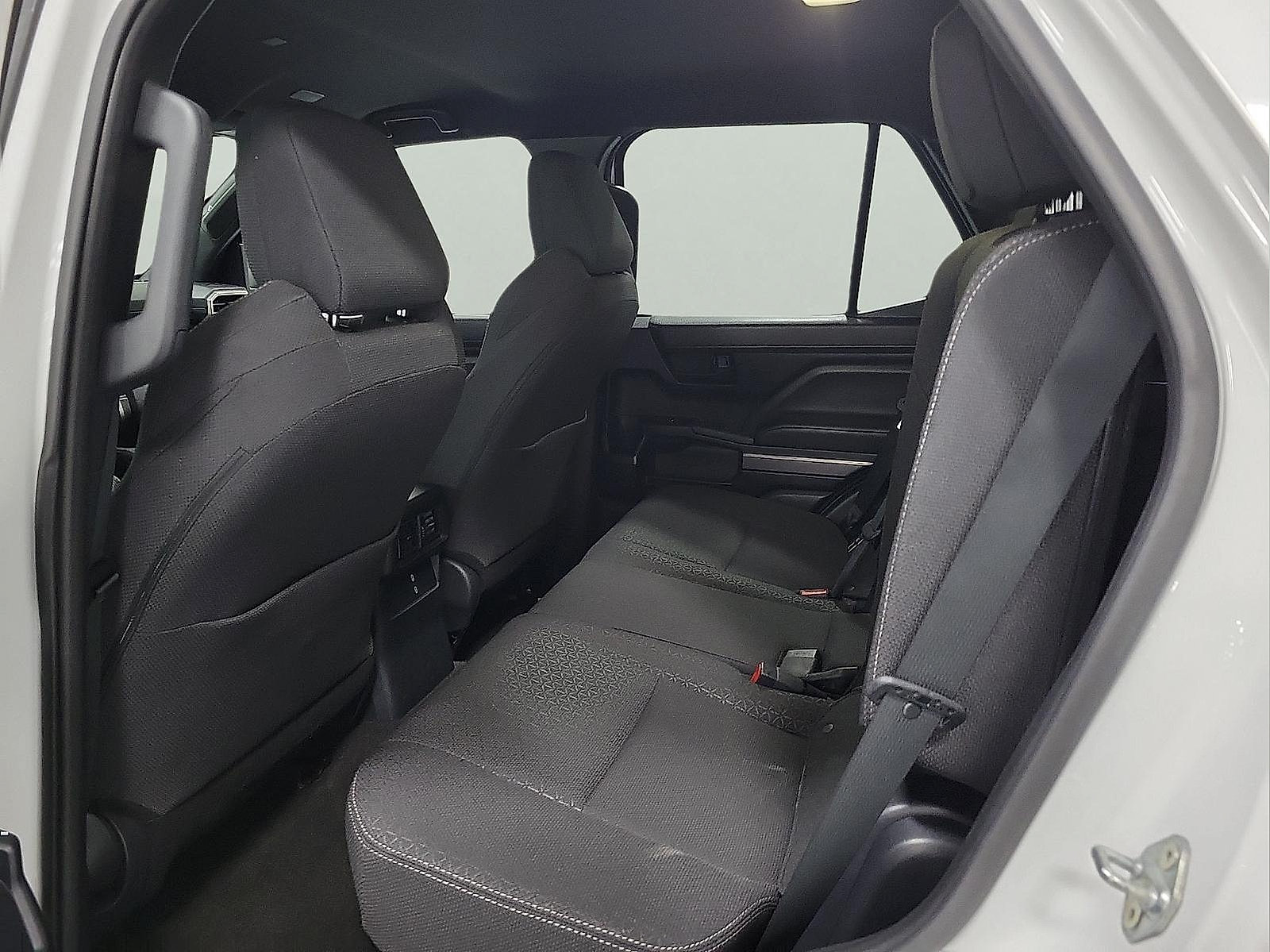 Certified 2025 Toyota 4Runner SR5 AWD/4WD image 8