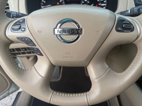 Used 2015 Nissan Pathfinder SL image 21